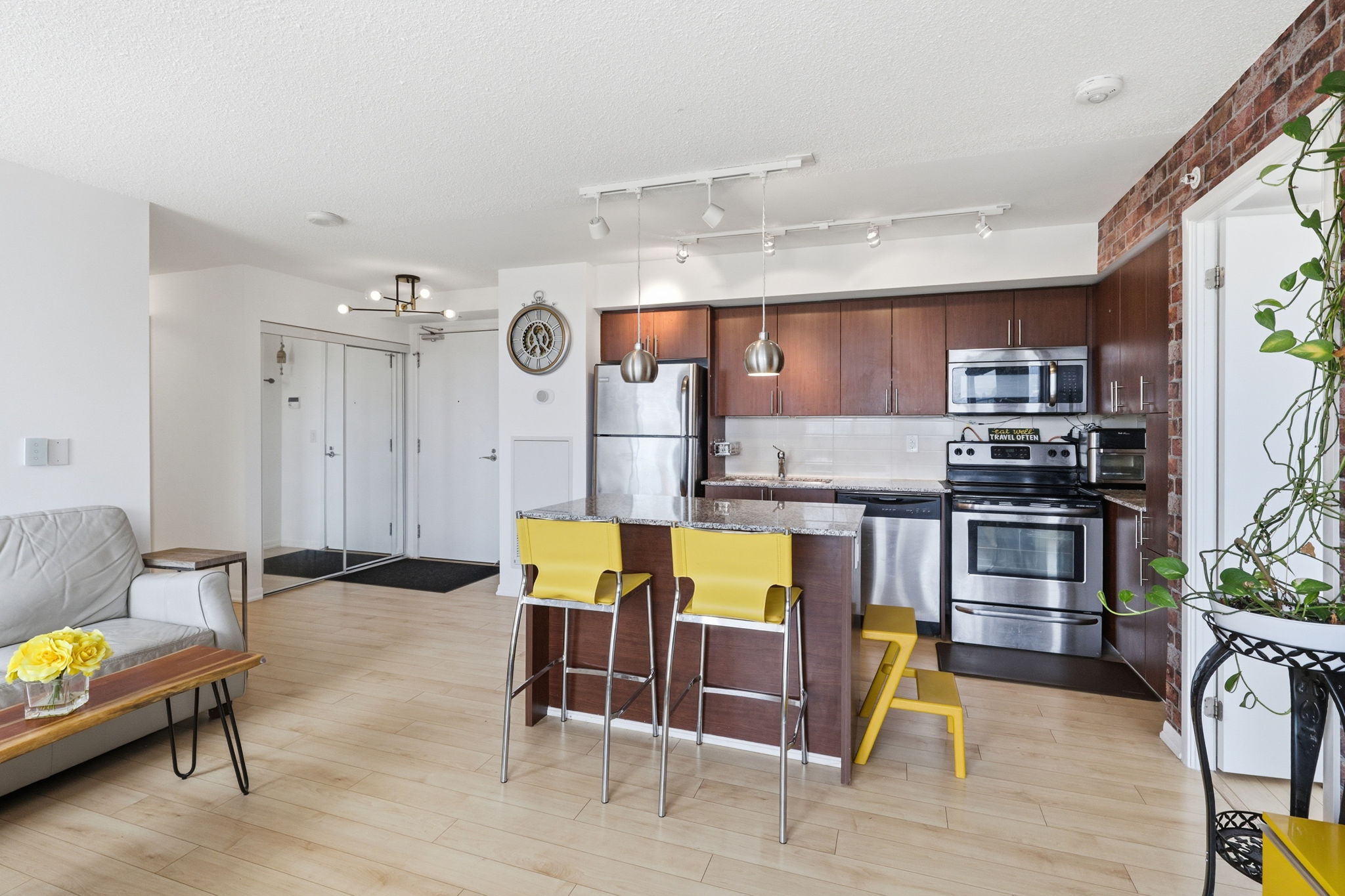 Property in Toronto — delivered property photograph 12
