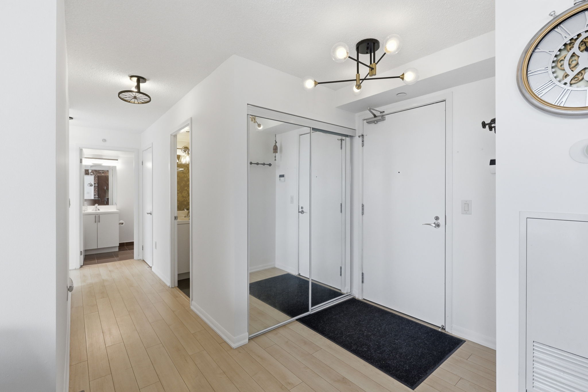 Property in Toronto — delivered property photograph 7