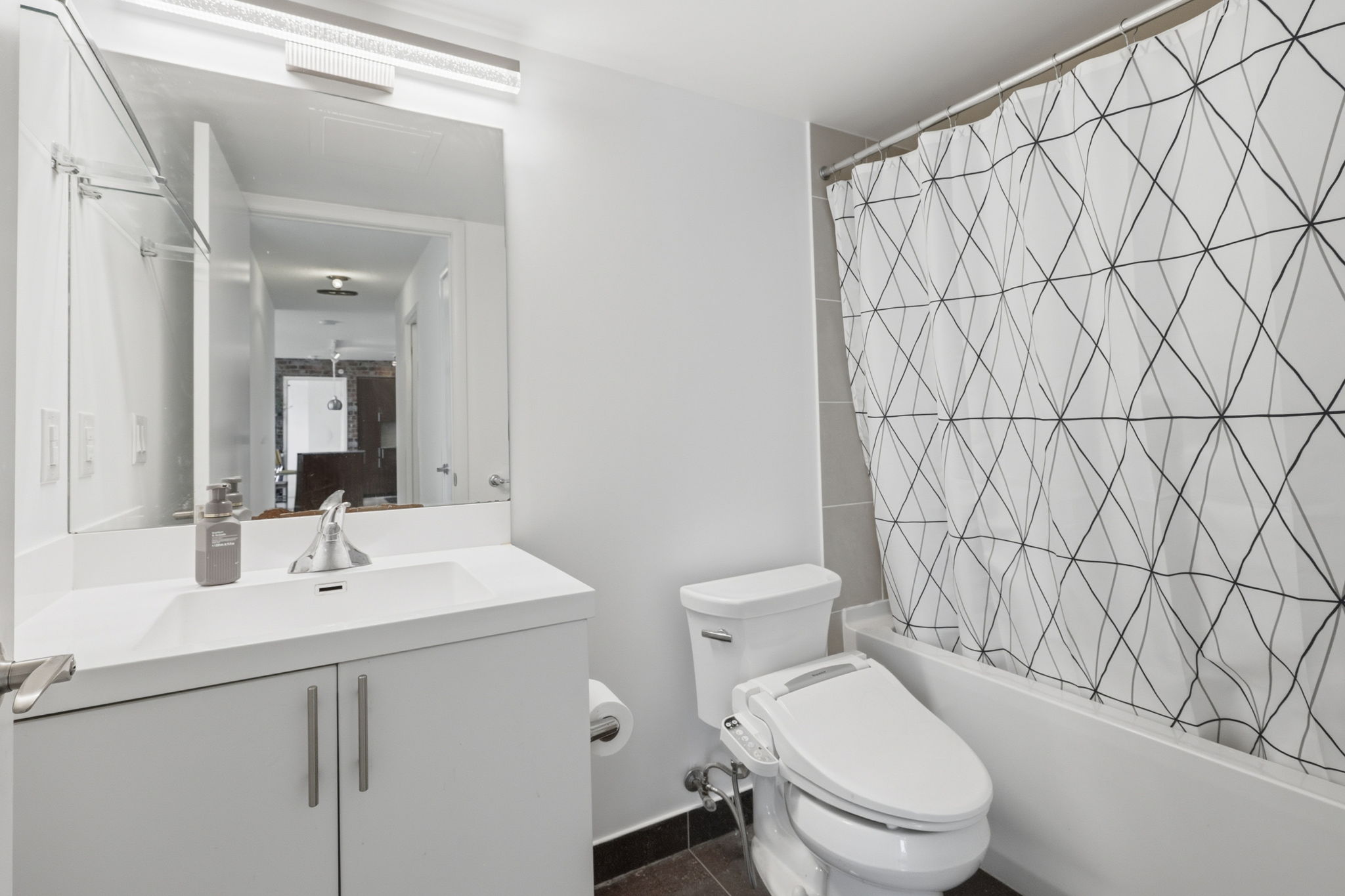 Property in Toronto — delivered property photograph 22