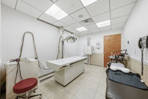36_W_44TH_303_009