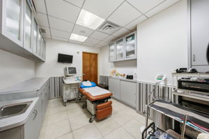 36_W_44TH_303_010