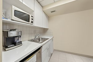 36_W_44TH_303_019
