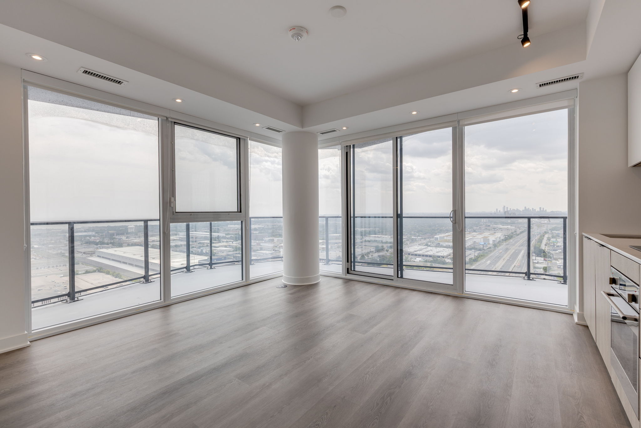 Toronto property showcase — delivered property photograph 4