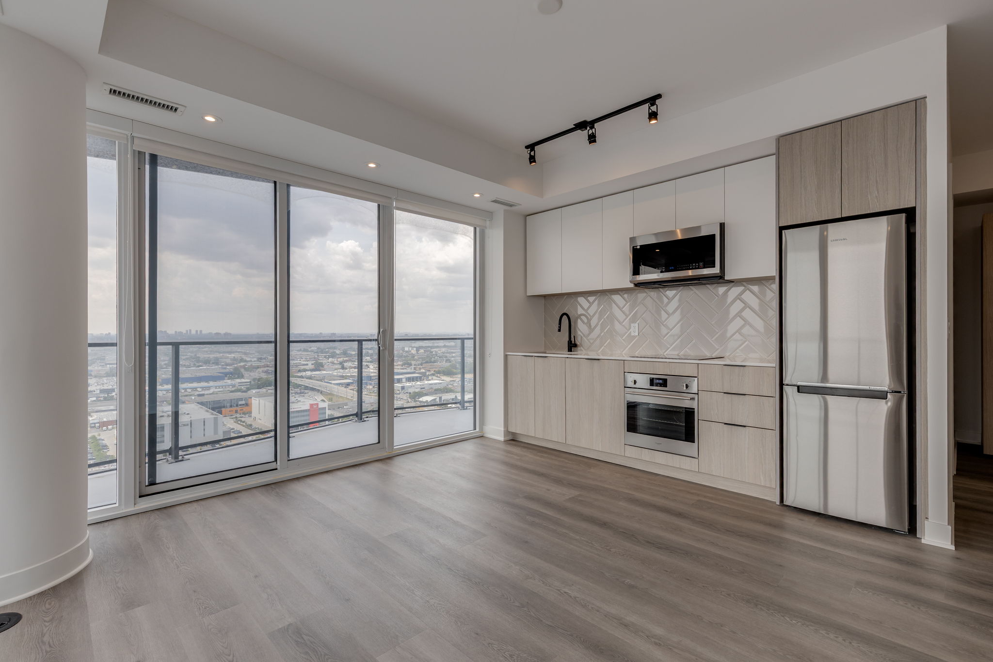 Toronto property showcase — delivered property photograph 6
