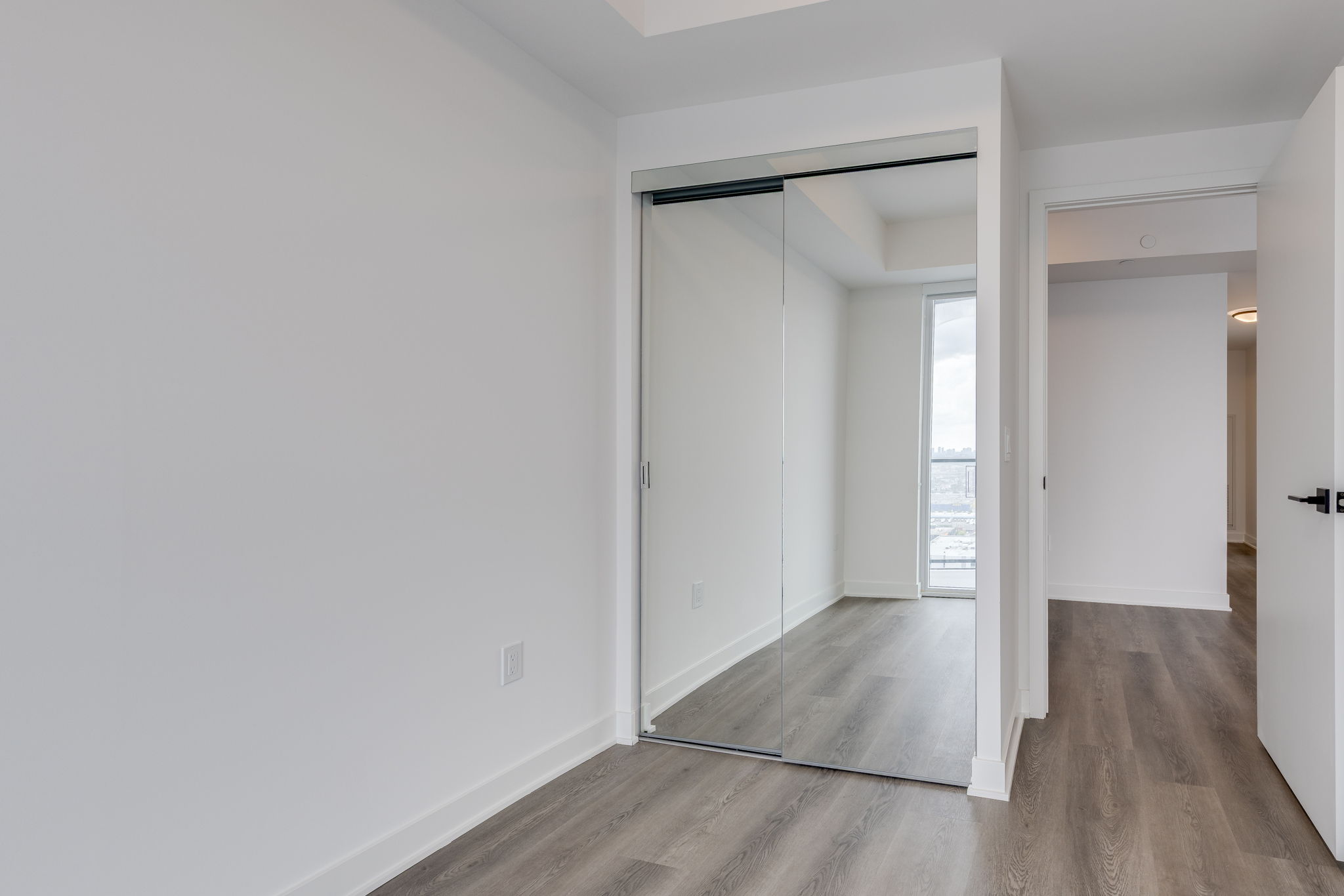 Toronto property showcase — delivered property photograph 14