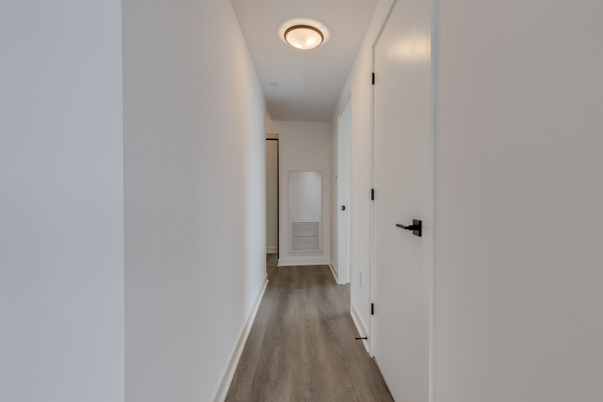 Toronto property showcase — delivered property photograph 16