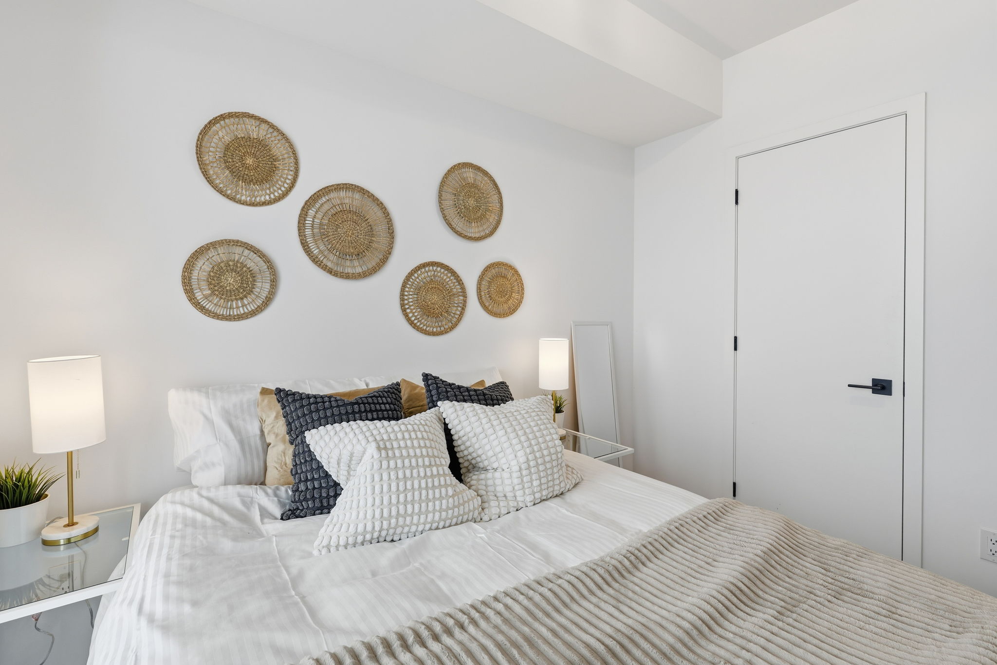 Toronto property showcase — delivered property photograph 14