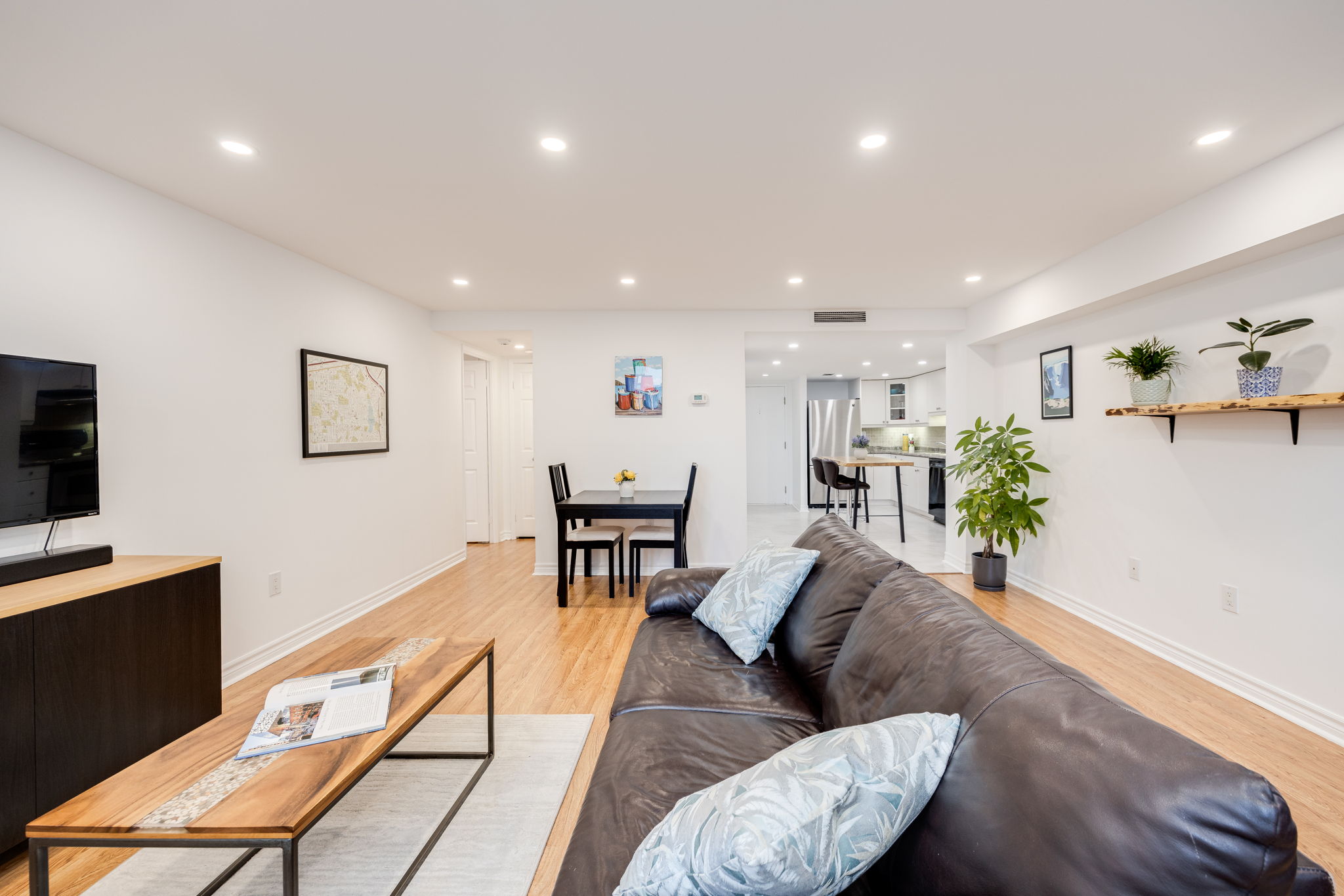 Toronto property showcase — delivered property photograph 9