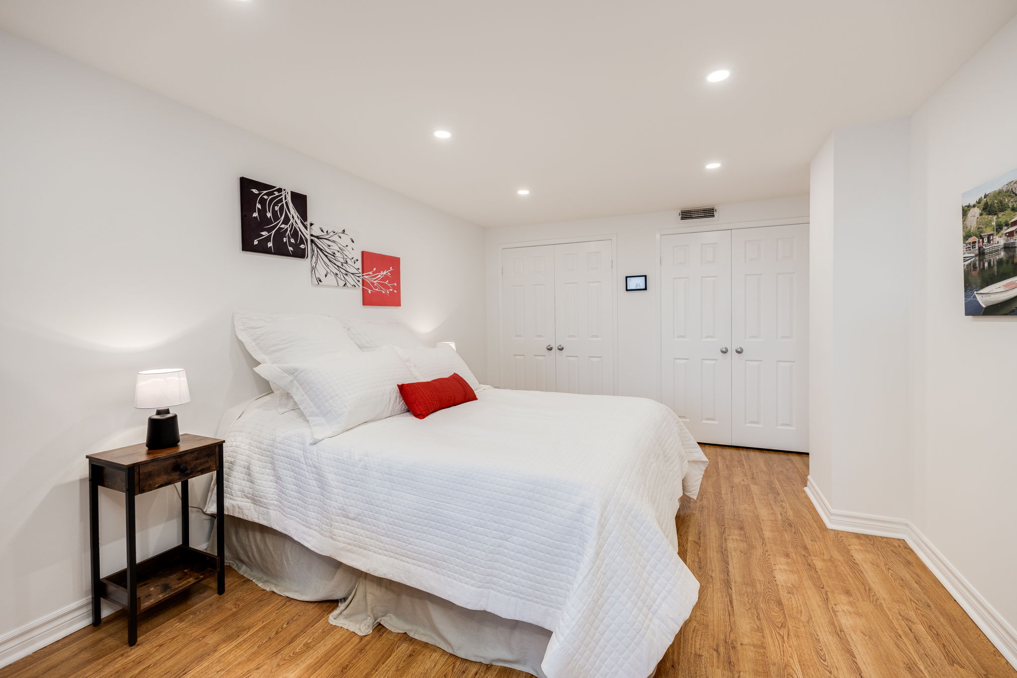 Toronto property showcase — delivered property photograph 16