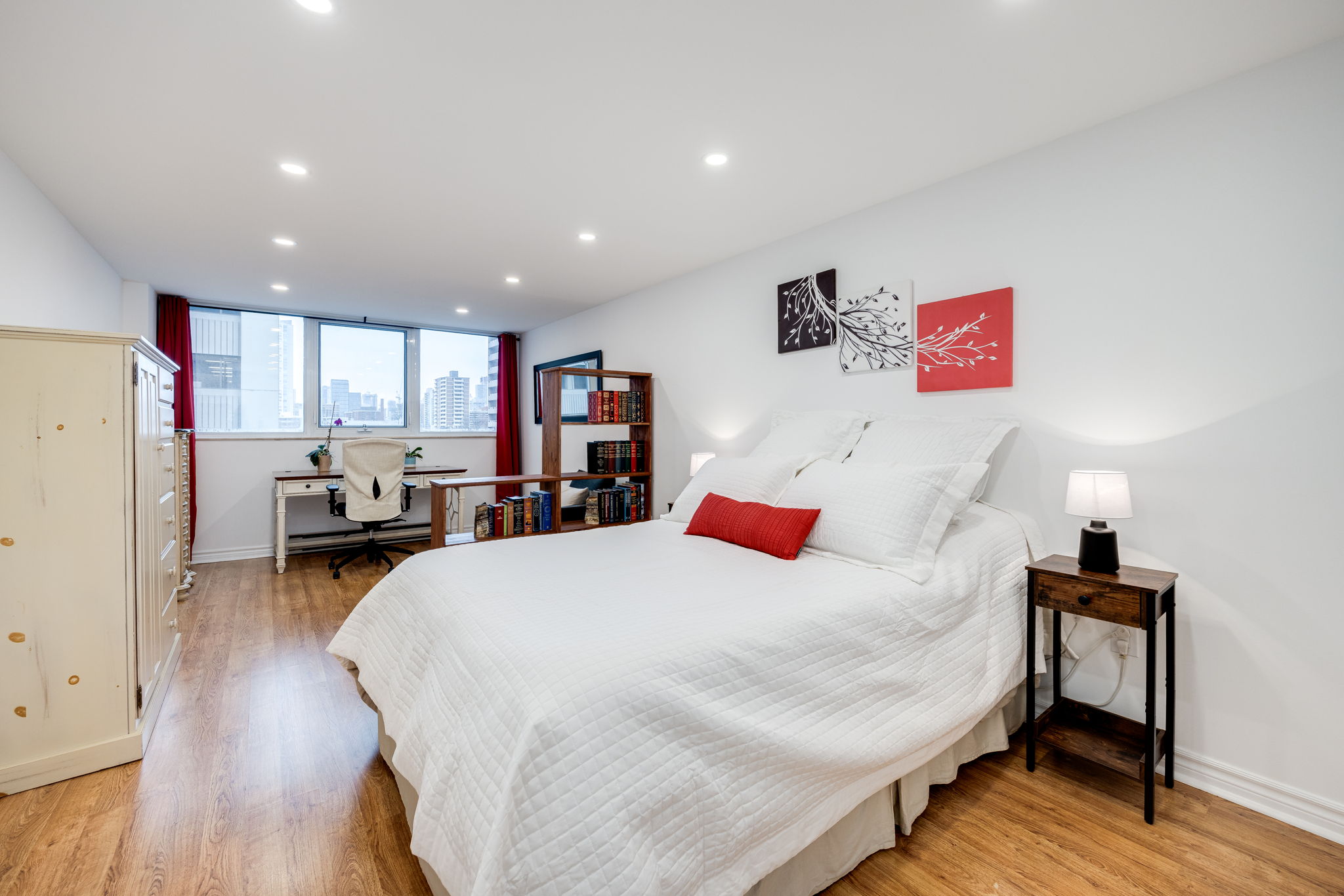 Toronto property showcase — delivered property photograph 14