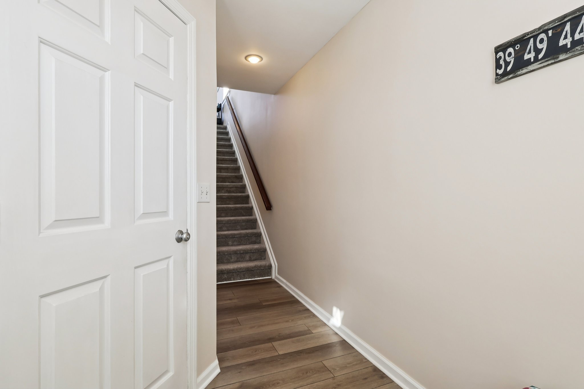 Captains Walk-S2503-015.jpg