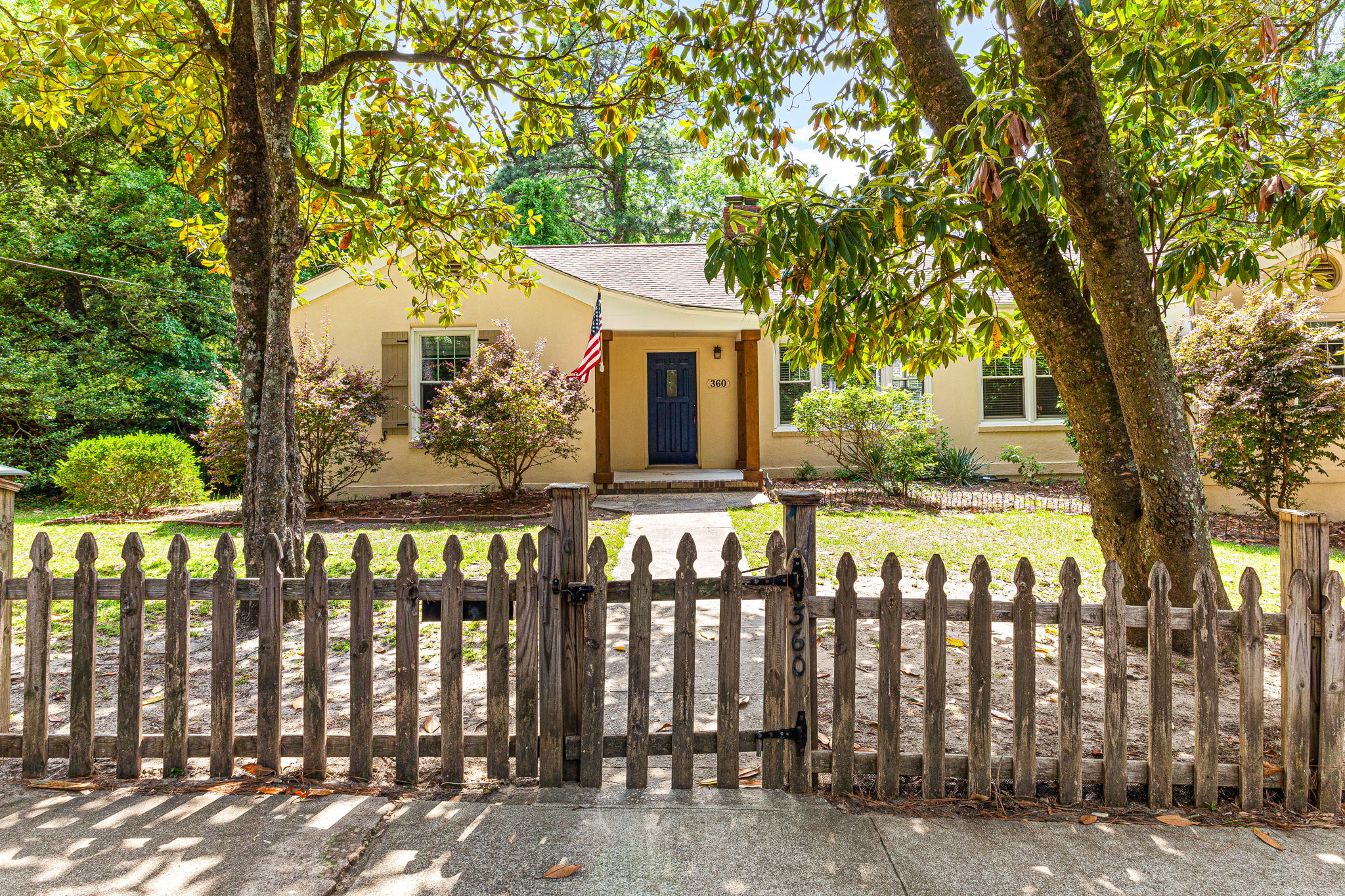 360 E Pennsylvania Ave, Southern Pines, NC 28387