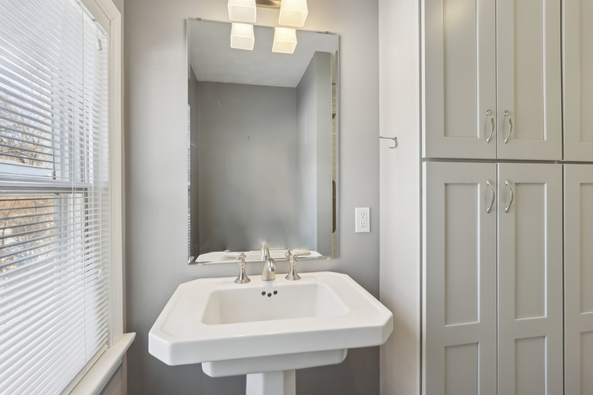 Edgemeer Pl-040.jpg
