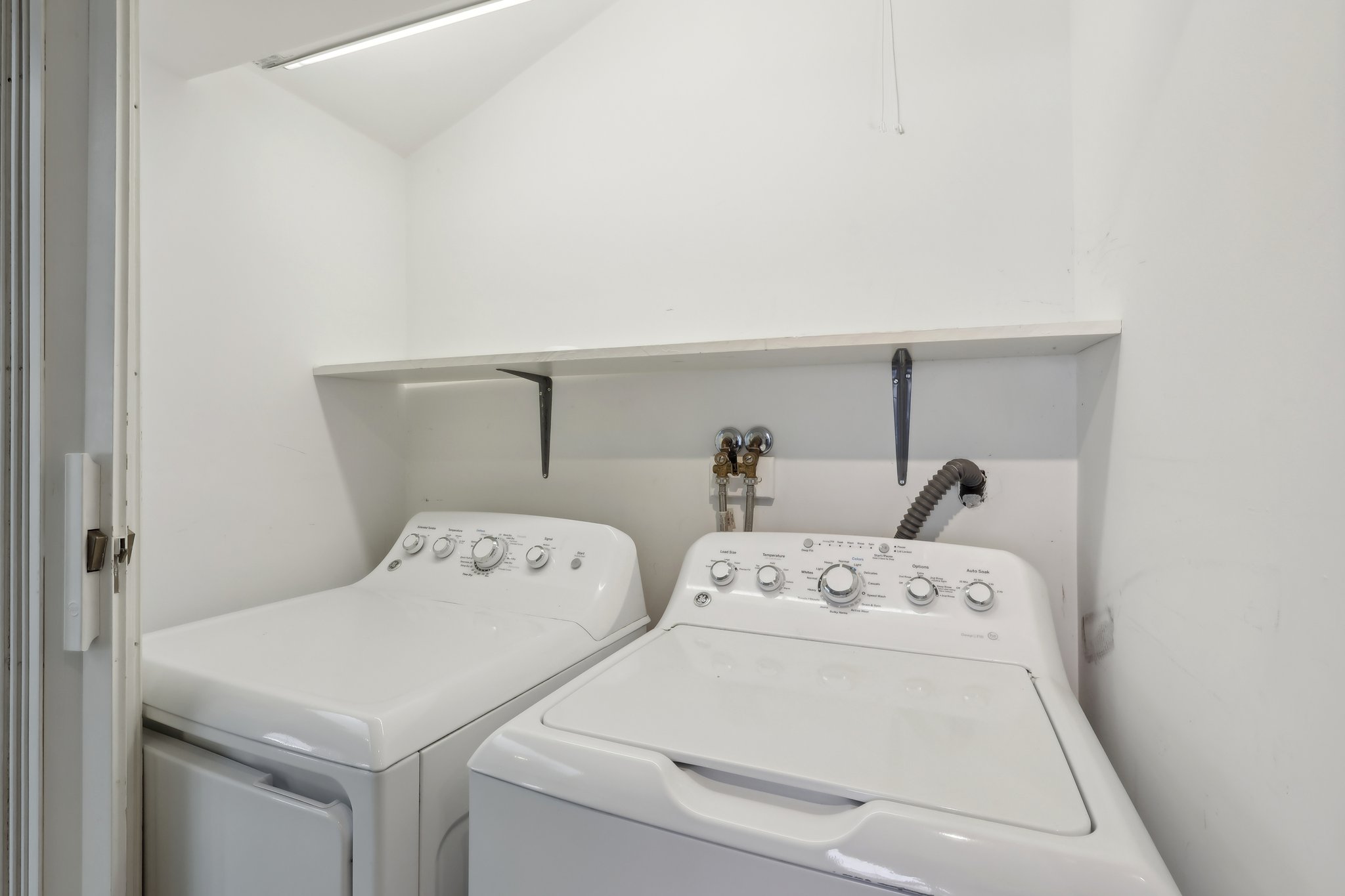 Edgemeer Pl-047.jpg