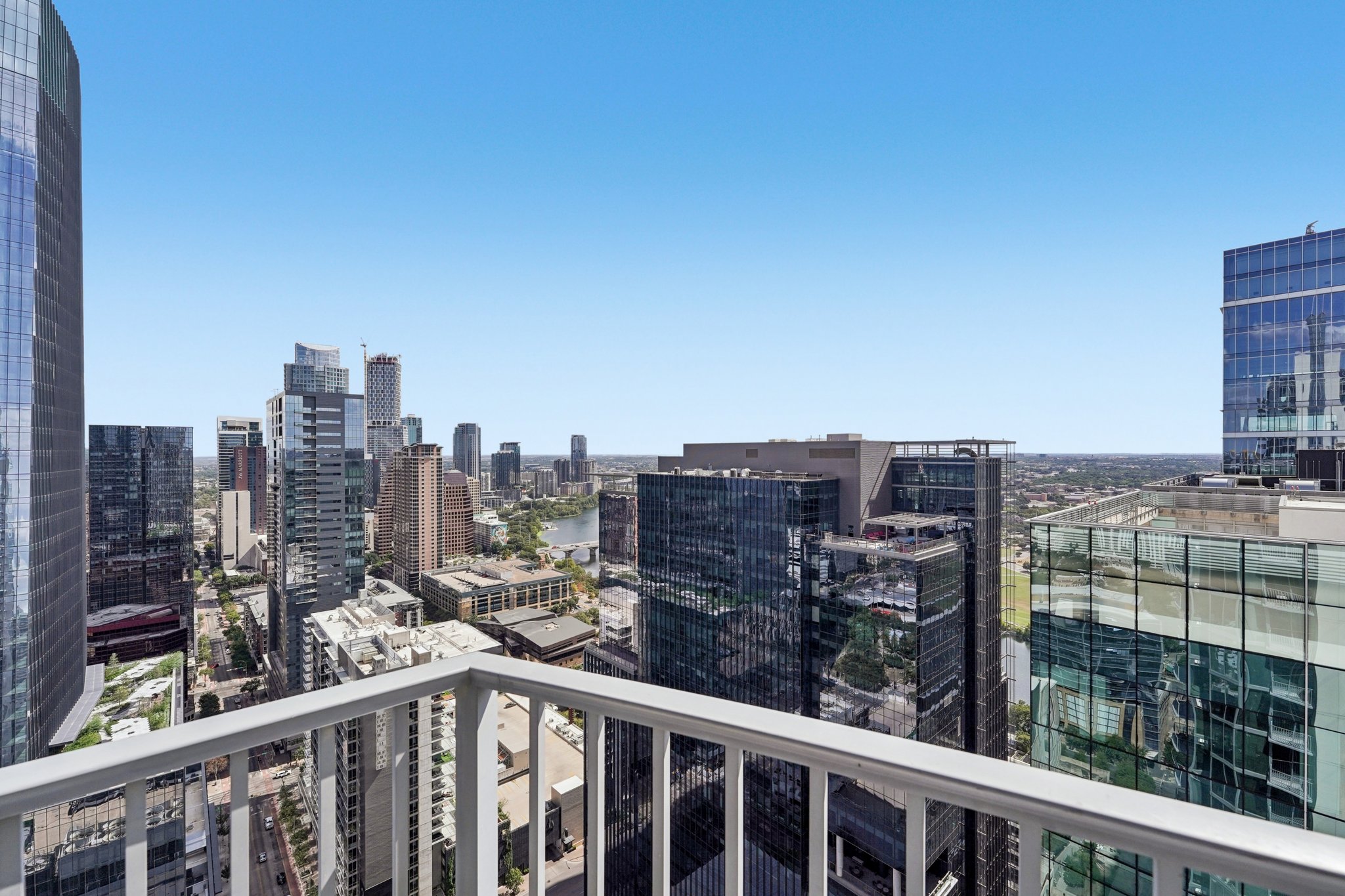 Nueces St 3701-S0710-022.jpg