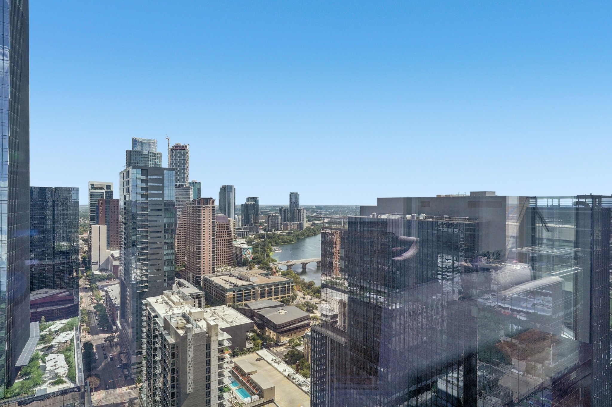 Nueces St 3701-S0710-024.jpg