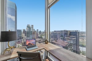 Nueces St 3701-S0710-017.jpg