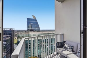 Nueces St 3701-S0710-023.jpg