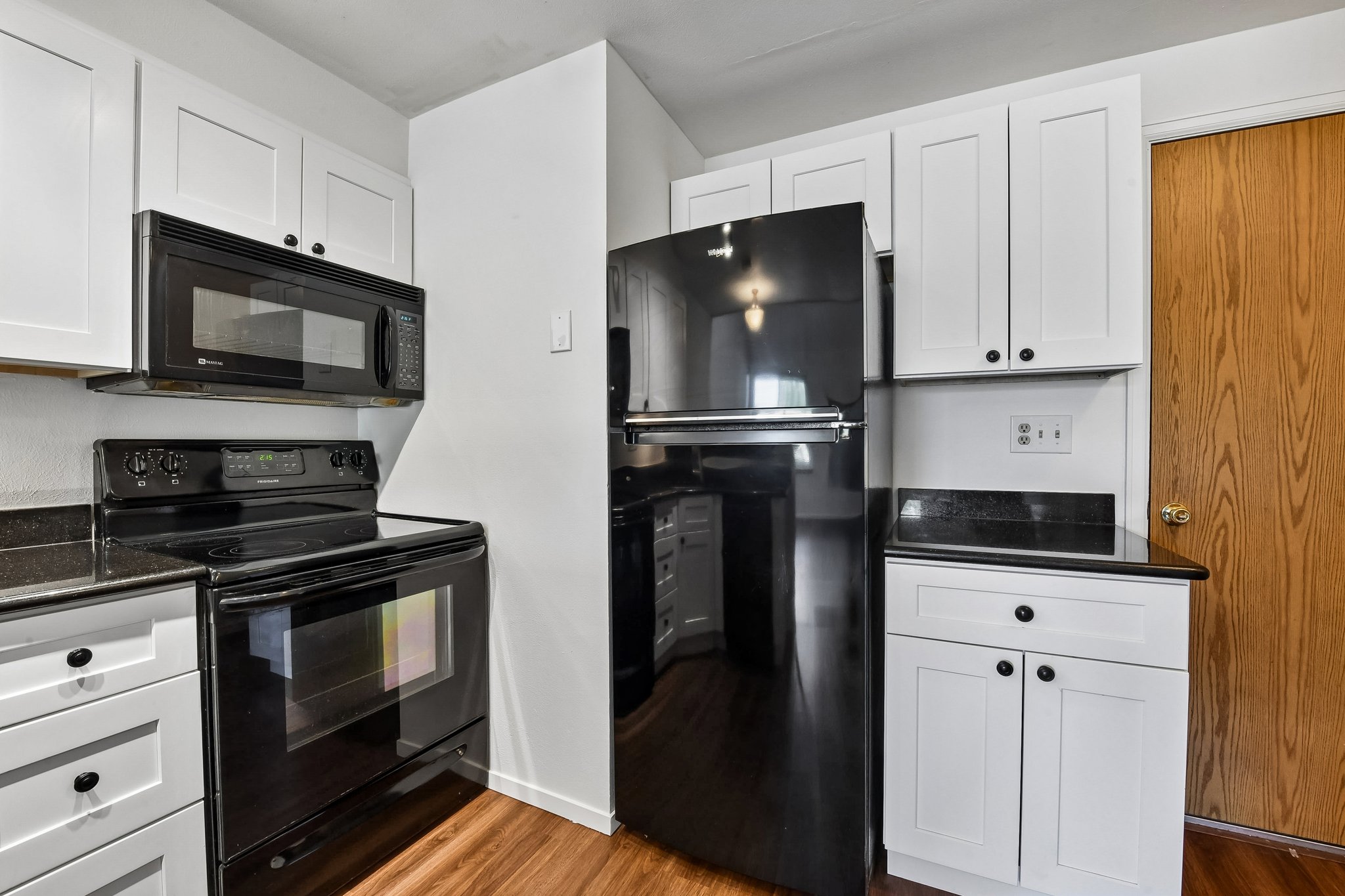 012.jpg