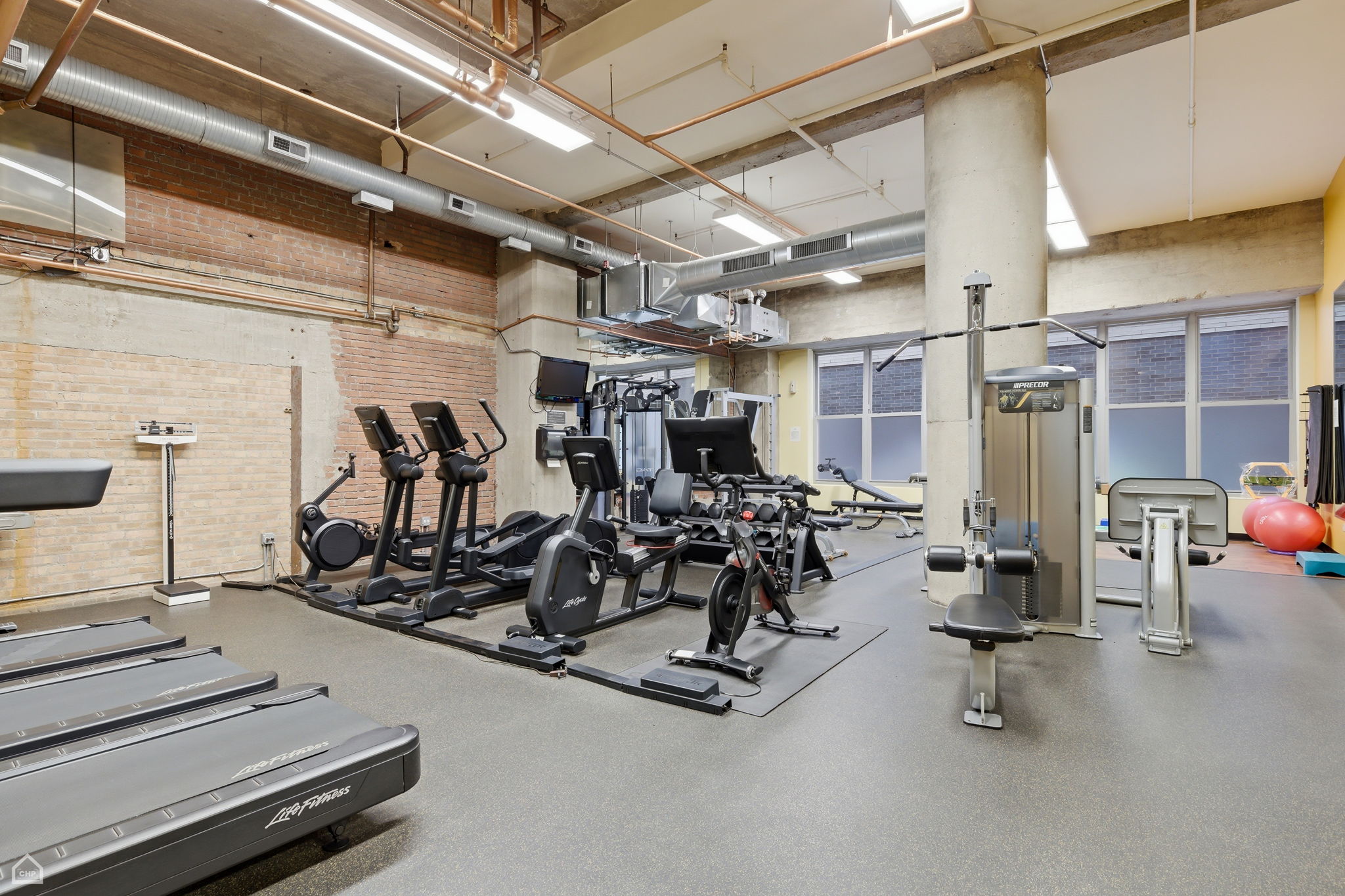 360 W Illinois St 531 - Charlie Arnold_004