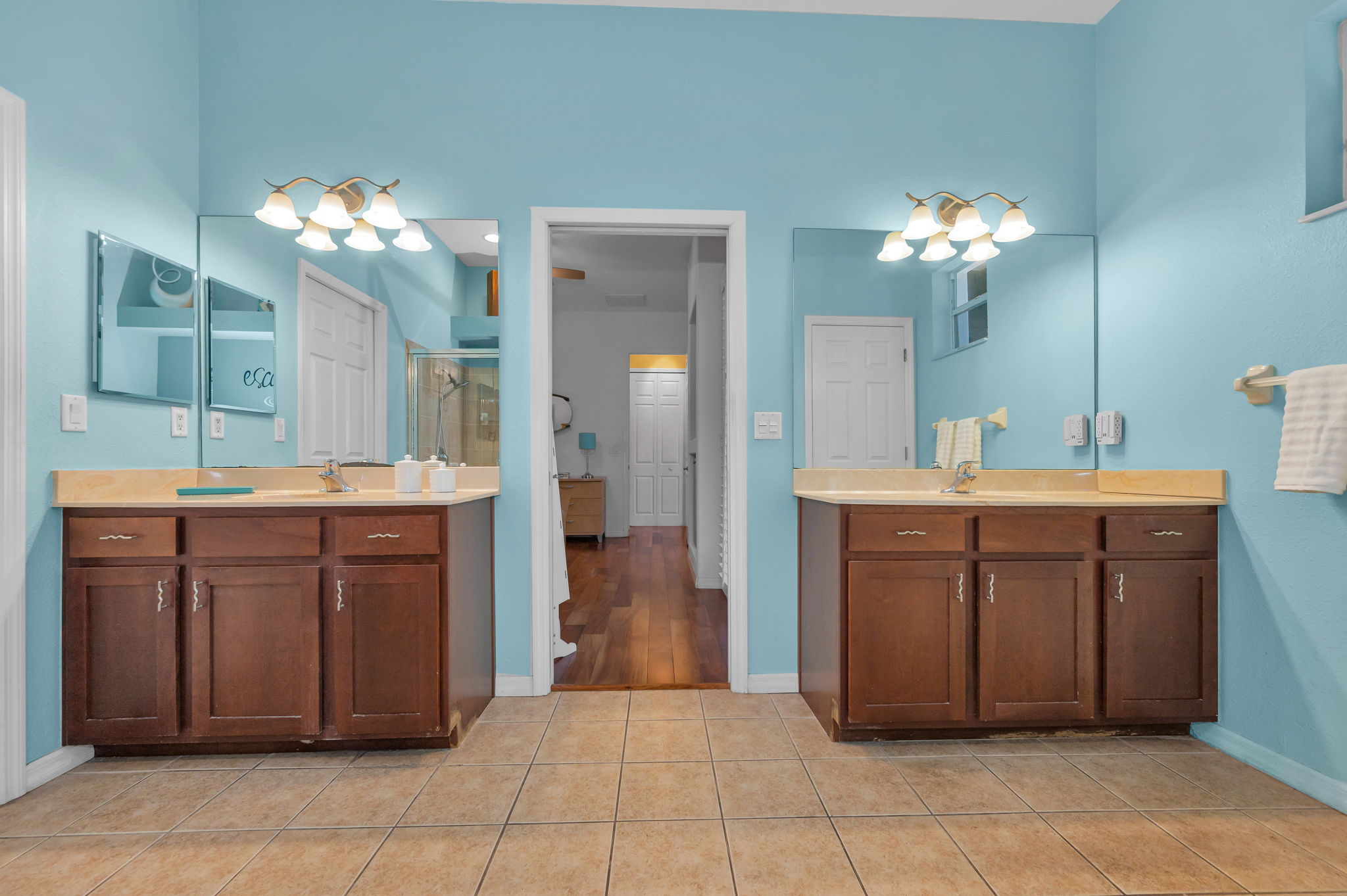 First Floor Primary Bathroom1d