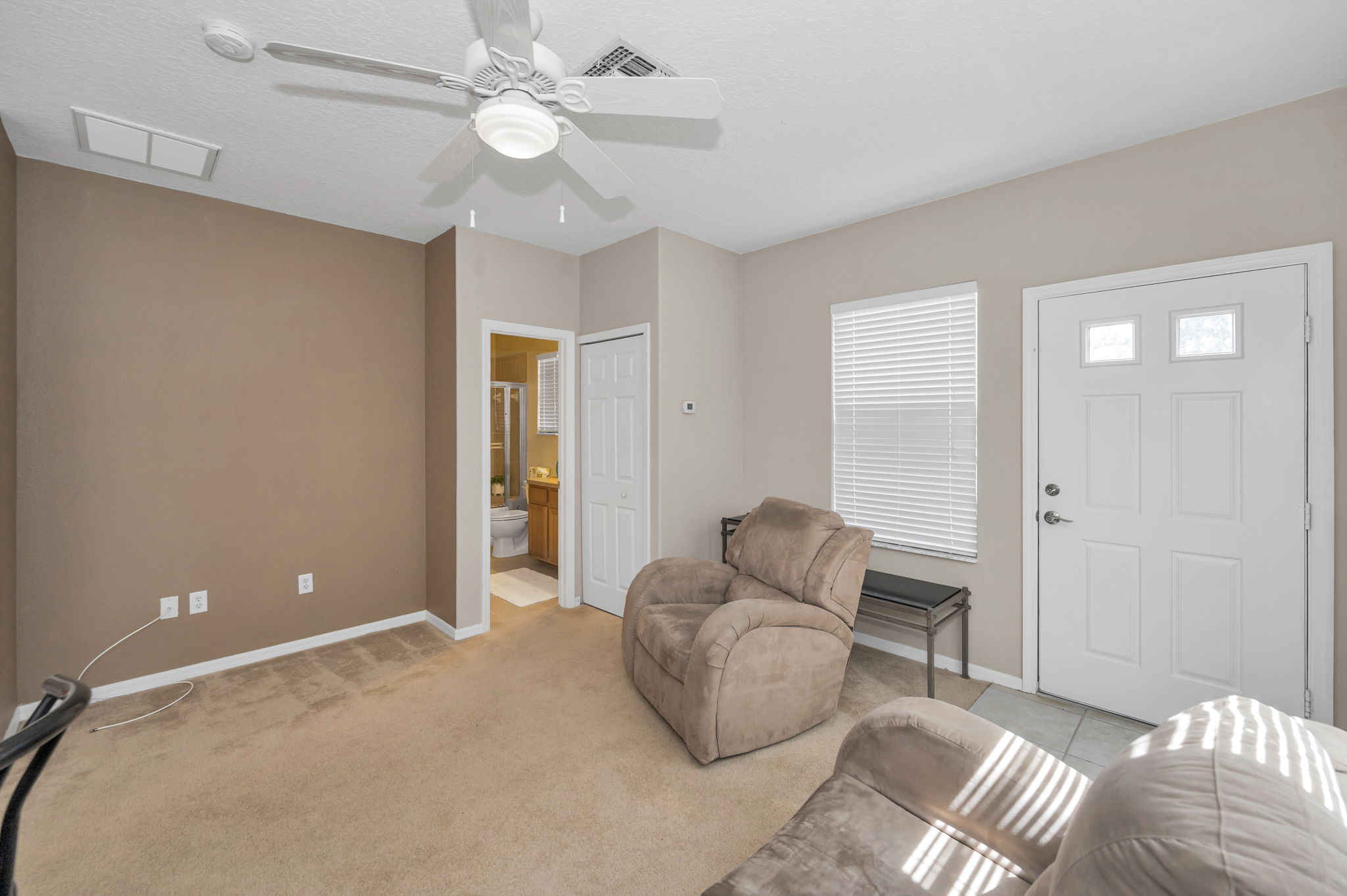 Guest Quarters4 Living Room