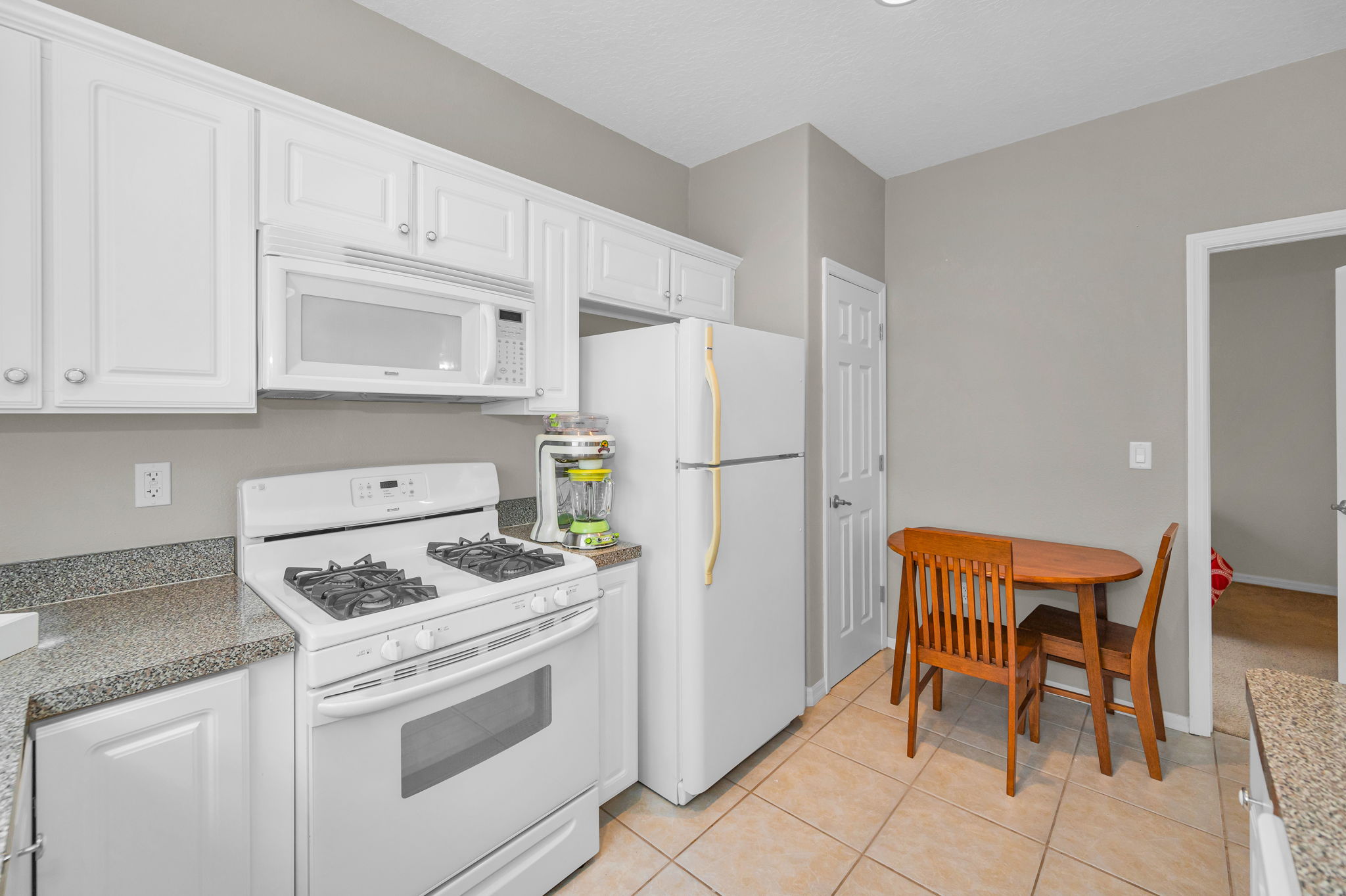 Guest Quarters10 Kitchen