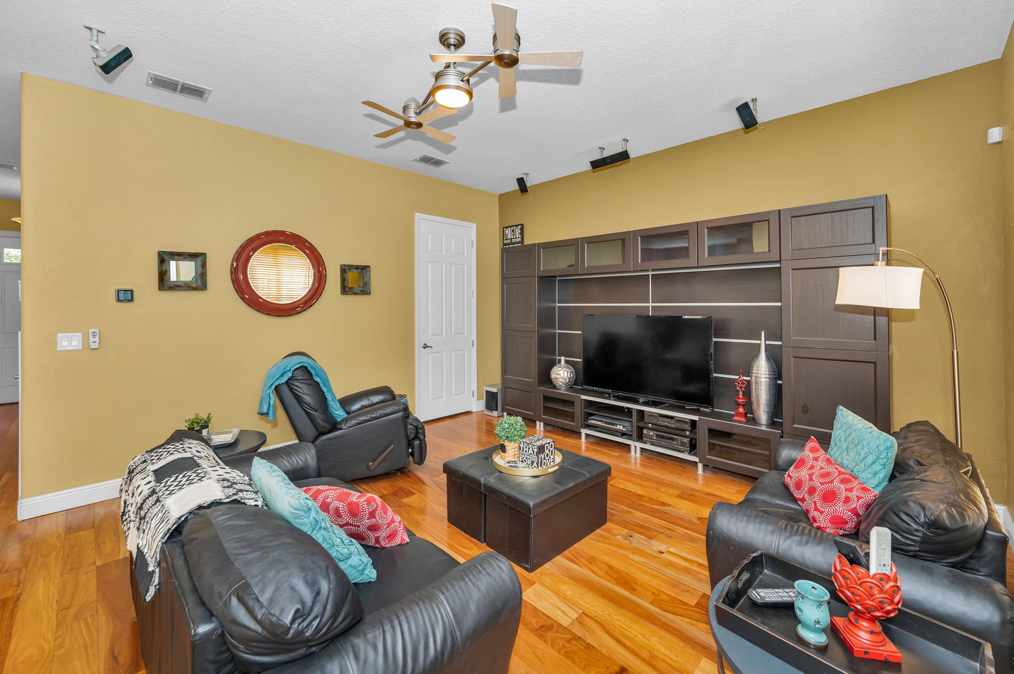 Living Room4
