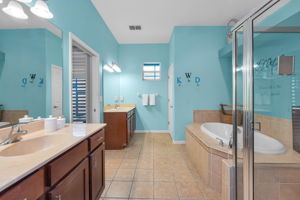 First Floor Primary Bathroom1a