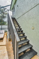 Guest Quarters1 Entry