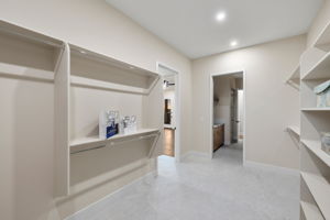 Primary Closet (3)