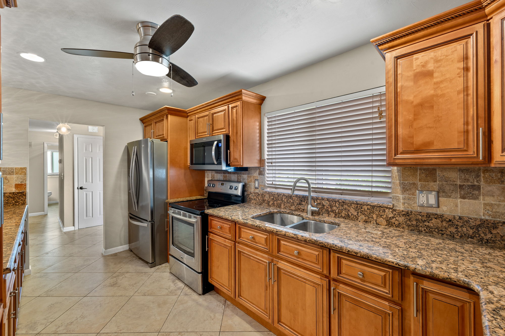 Kitchen 1 of 3