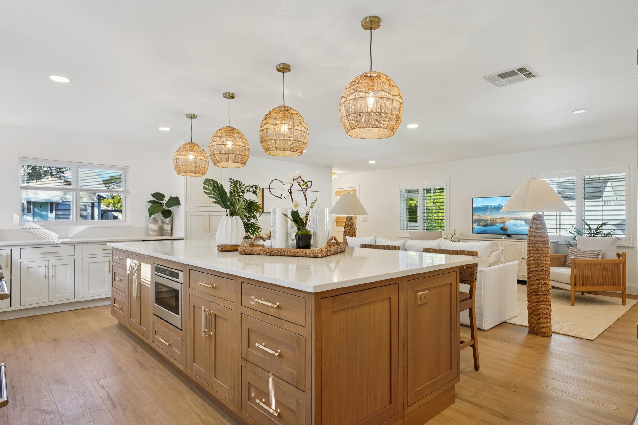 W San Pedro St-L2212-030.jpg