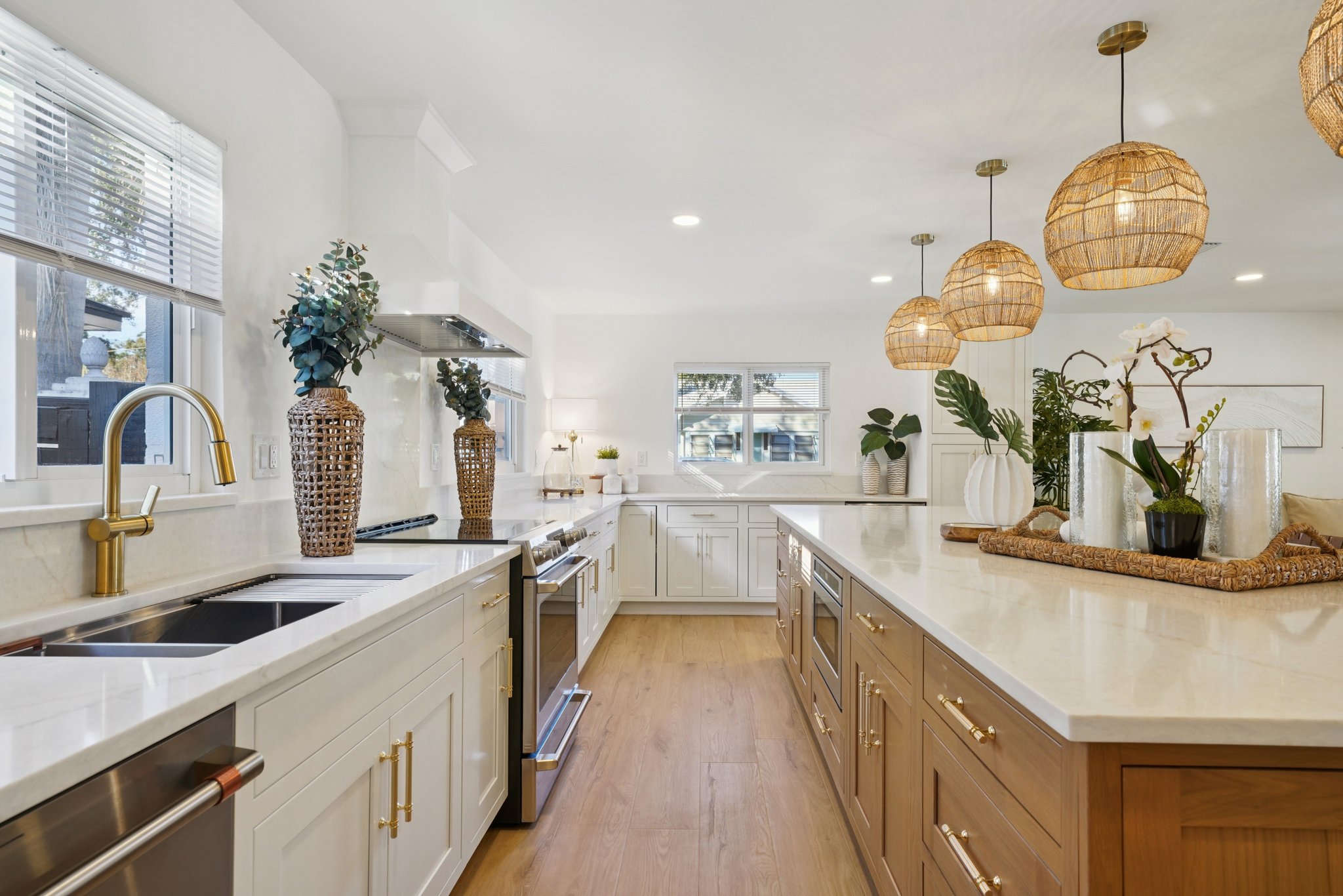 W San Pedro St-L2212-032.jpg