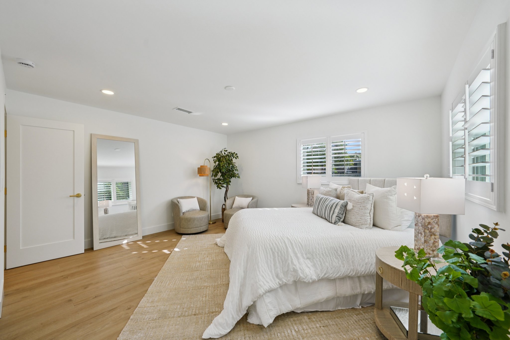 W San Pedro St-L2212-035.jpg