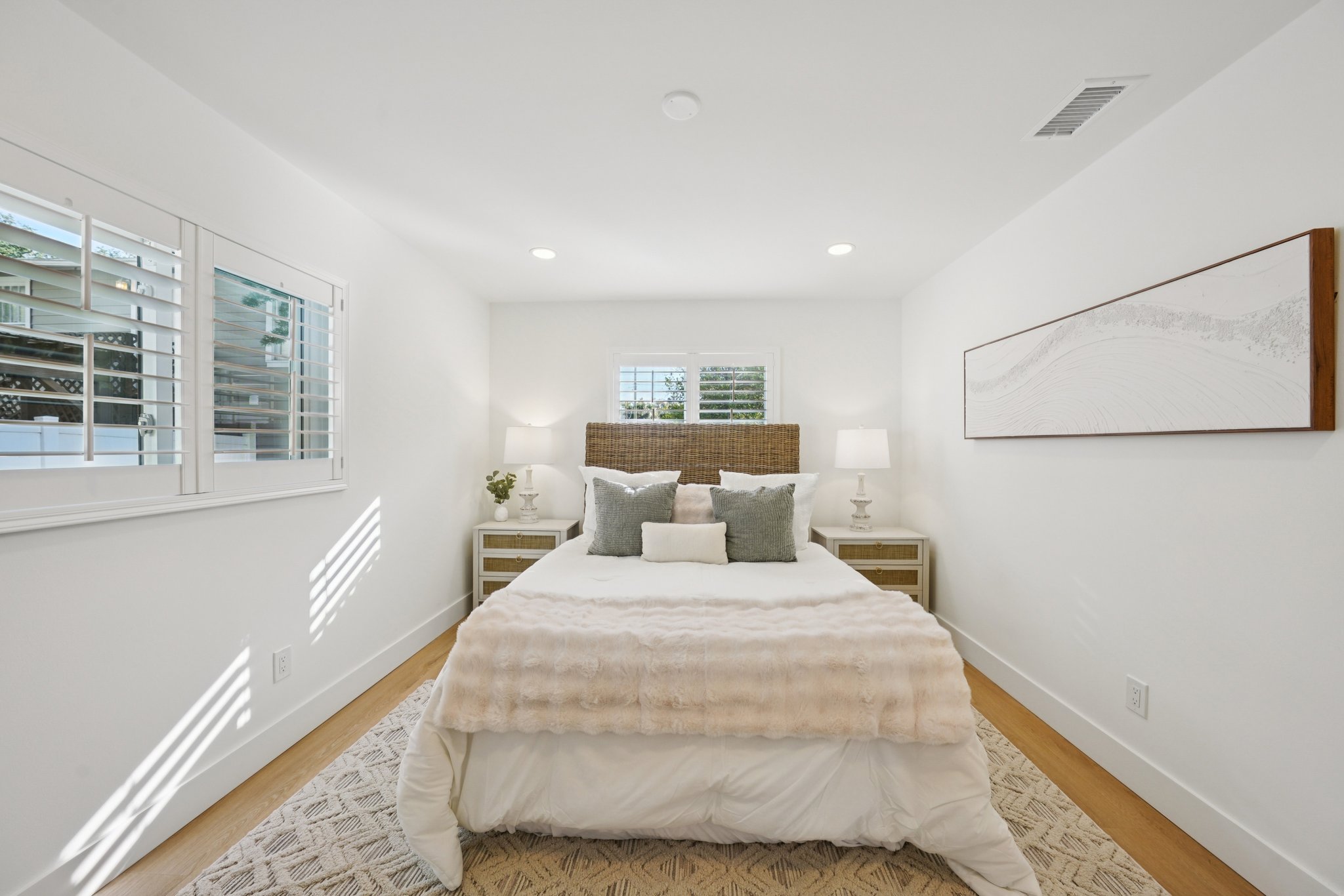 W San Pedro St-L2212-041.jpg