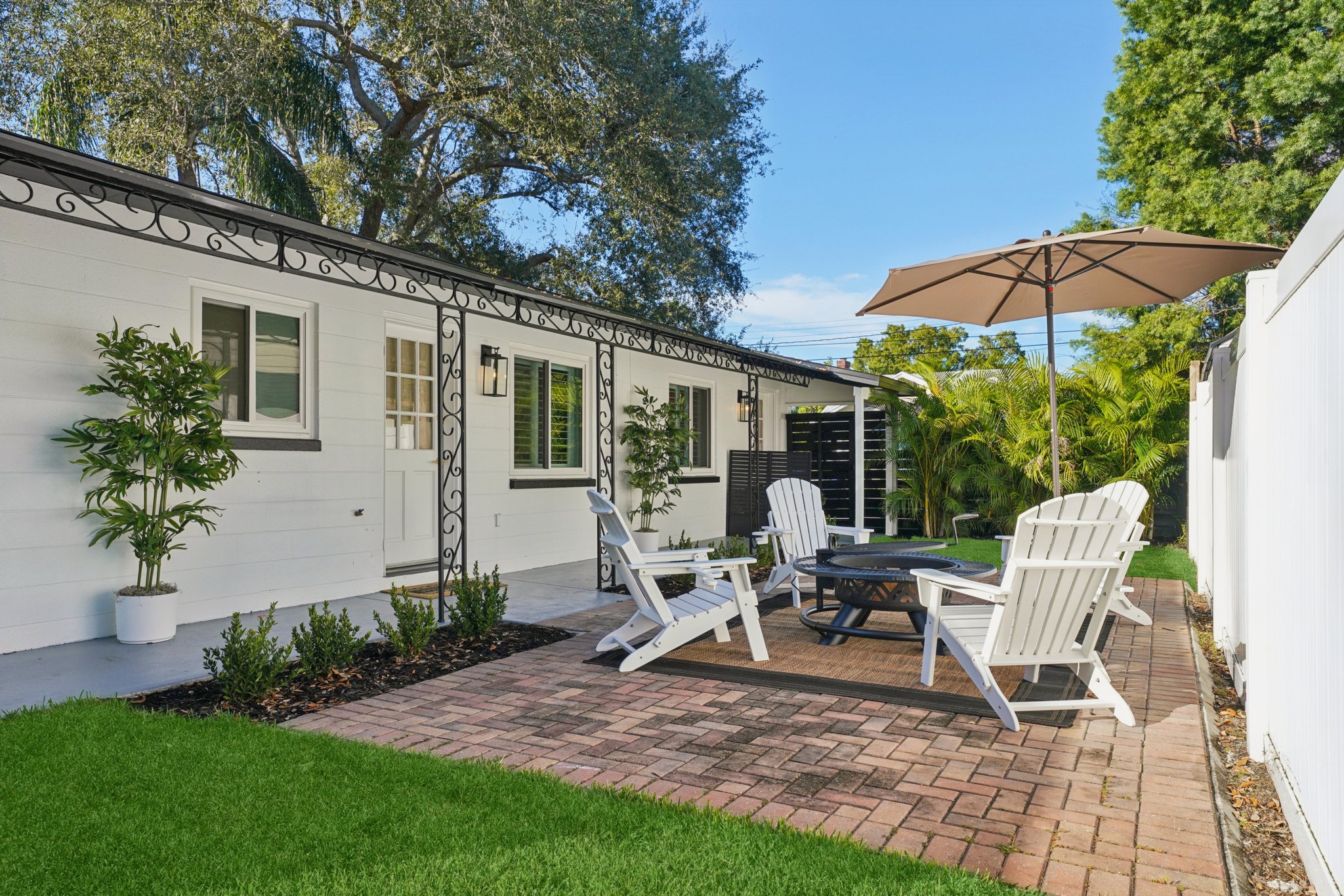 W San Pedro St-L2212-063.jpg