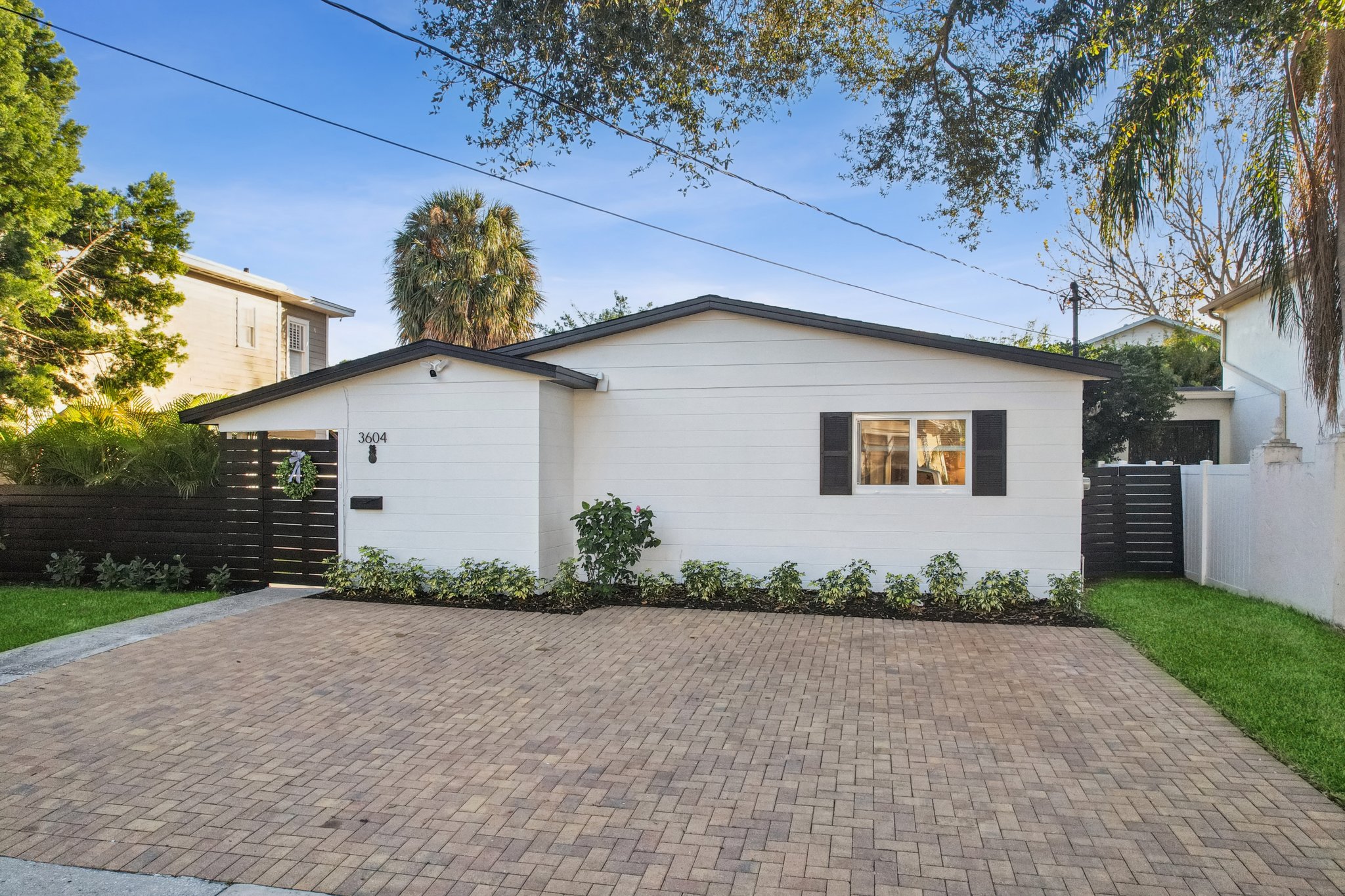 W San Pedro St-L2312-003.jpg