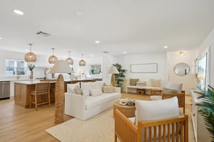 W San Pedro St-L2212-009.jpg