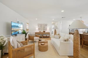 W San Pedro St-L2212-011.jpg