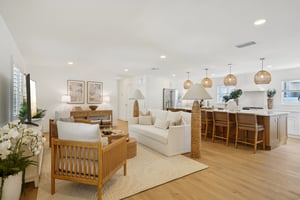 W San Pedro St-L2212-014.jpg