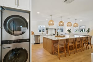 W San Pedro St-L2212-027.jpg