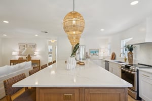 W San Pedro St-L2212-029.jpg