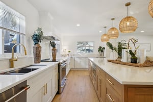 W San Pedro St-L2212-032.jpg