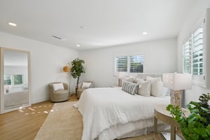 W San Pedro St-L2212-036.jpg