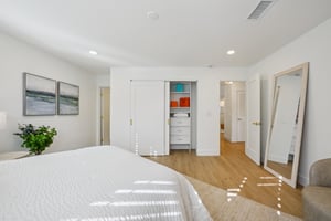 W San Pedro St-L2212-037.jpg