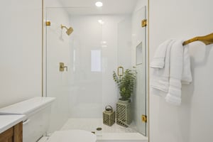 W San Pedro St-L2212-046.jpg