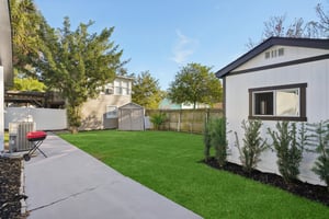 W San Pedro St-L2212-069.jpg