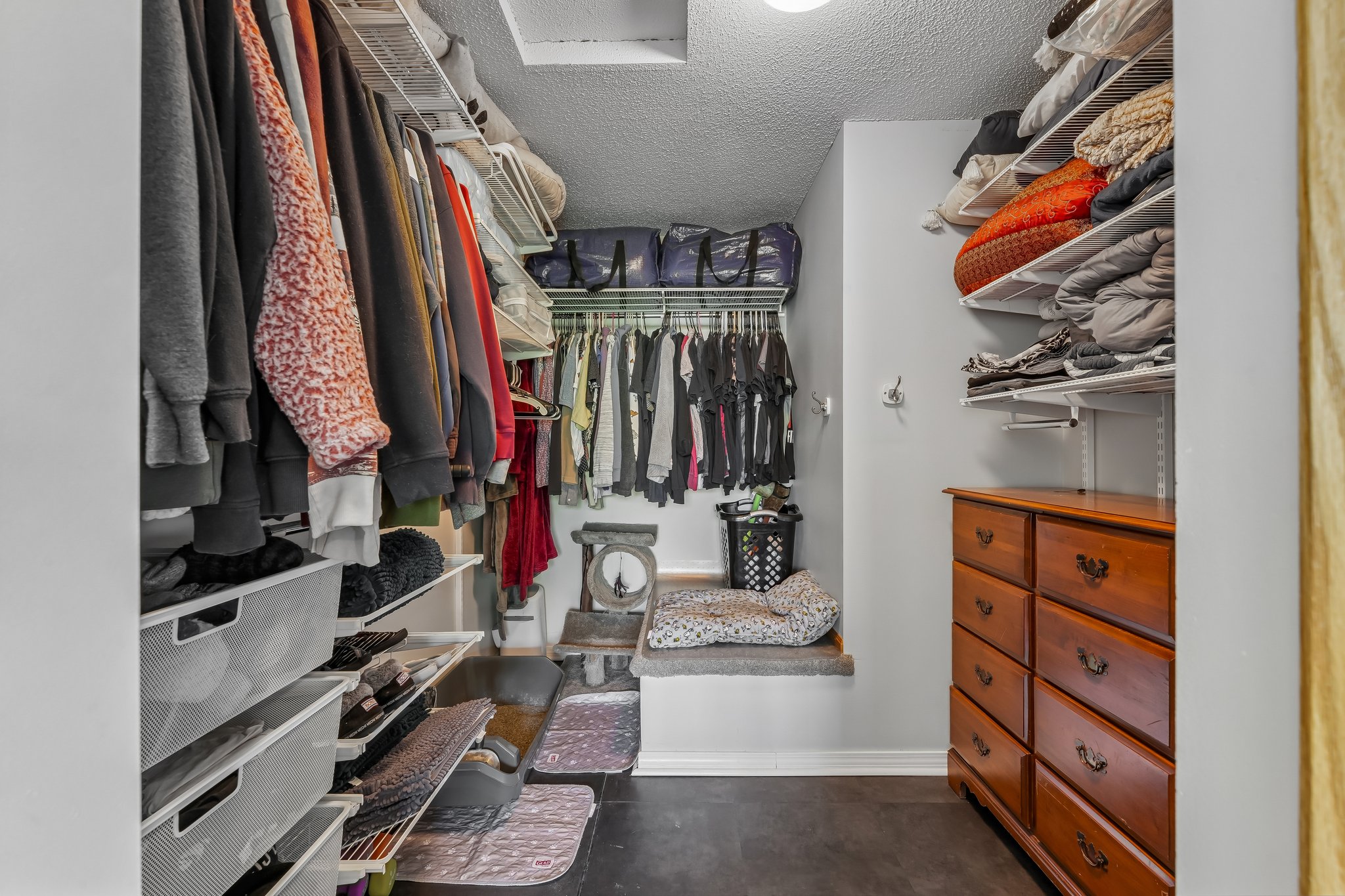 Lawndale Ln N 17-S2407-027.jpg