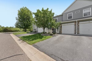 Lawndale Ln N 17-S2407-002.jpg